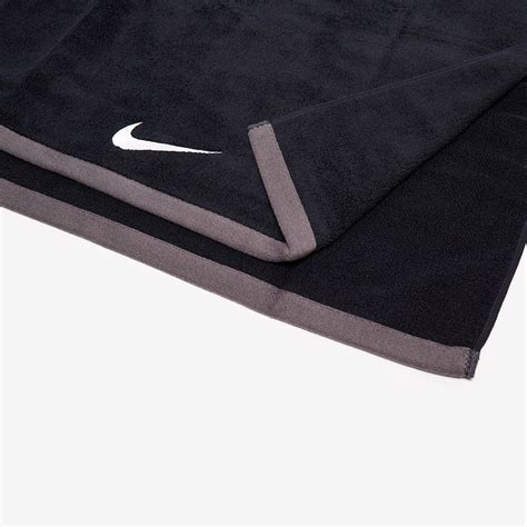 Nike Fundamental Towel 